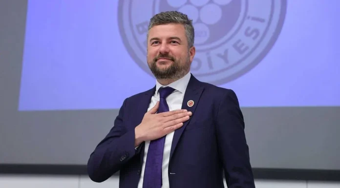 Buca Belediye Başkanı Görkem Duman, İçişleri Bakanlığı tarafından görevinden uzaklaştırıldı