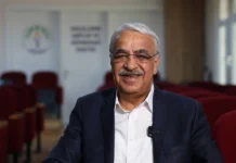 İmralı Heyeti’nden Mithat Sancar, Öcalan ile ilgili görüşmelerine dair açıklamada bulundu: “Tren tekrar hareketlendi”