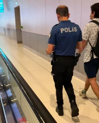 Yurt dışından dönen Deniz Göktaş havalimanında gözaltına alındı