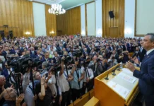 Özel, yeni partinin kuruluşunu resmen açıkladı ardından da ilk istifa geldi
