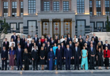 Financial Times: Erdoğan, NATO Zirvesi’nde liderlere tabanca hediye etti