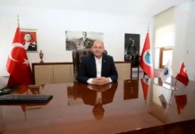 Menderes Belediye Başkanı İlkay Çiçek İçişleri Bakanlığı tarafından görevinden uzaklaştırıldı