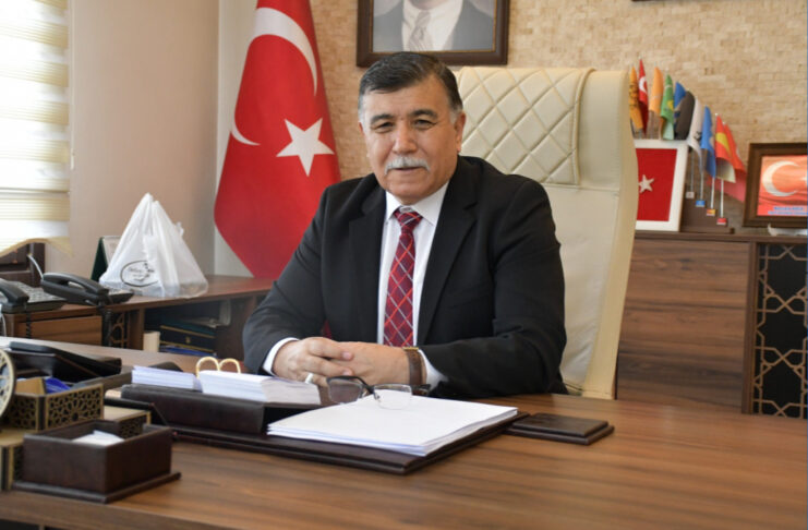 MHP’li Kütahya Emet Belediyesi işçileri isyanda: 2,5 yıldır yarım maaş alıyorlar, hakkını arayan işten çıkarılıyor…