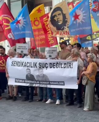 İzmir’de Başaran Aksu ve Gökay Çakır ile Dayanışma Eylemi