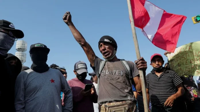 peru-protest-Qymn_cover.jpg