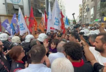 İzmir’de LGBTİ+ operasyonlarına karşı protestoya polis müdahale etti