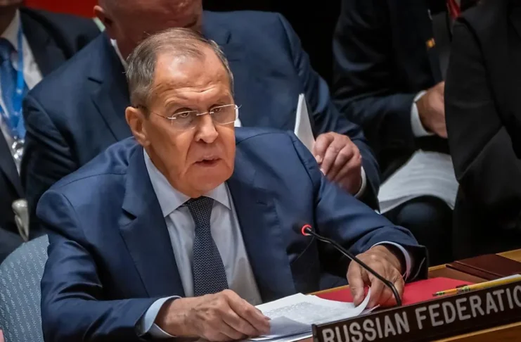 Lavrov: Almanya Rusya ile yeniden savaş istiyor